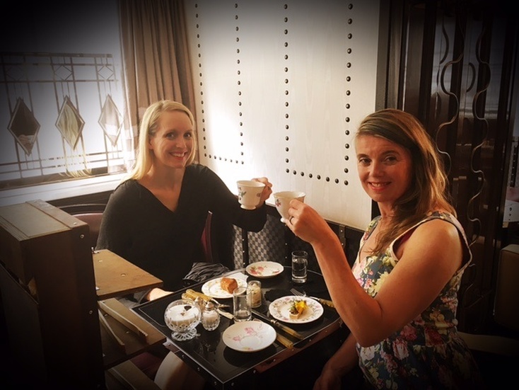Low Tea at The Luggage Room Marriott Hotel London