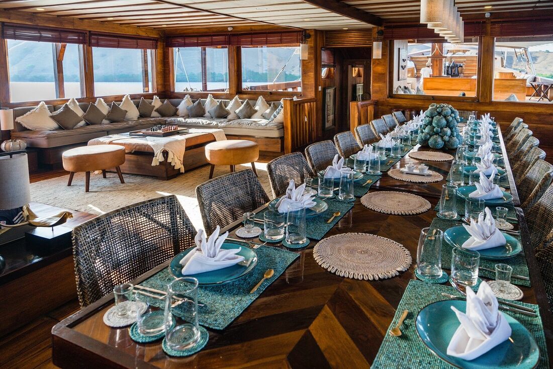 acht review: Destination Delicious takes a cruise on the gorgeous Prana by Atzaro 